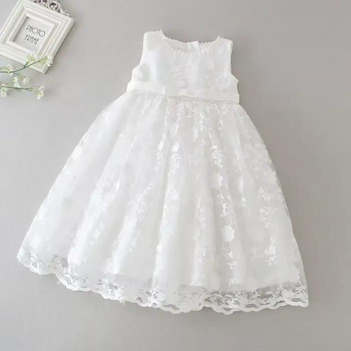Robe en dentelle pour bébé fille