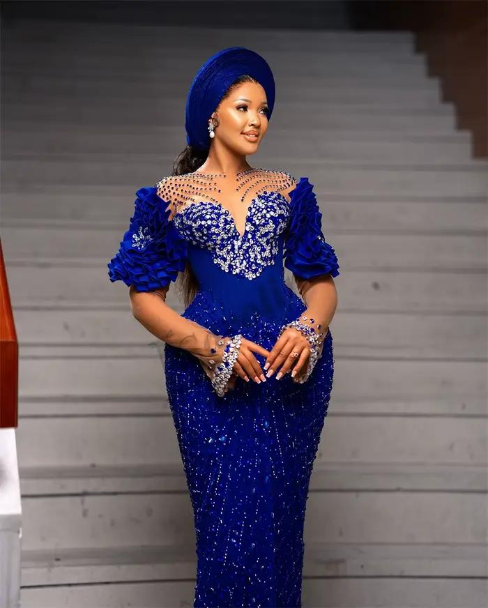 Robe de soirée Caroline colonne élégante à lacets personnalisée pour femmes occasions spéciales cocktail