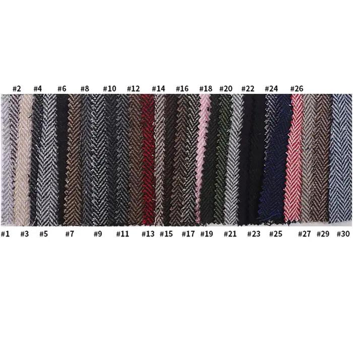 Costume chic pour femmes en tweed à chevrons
