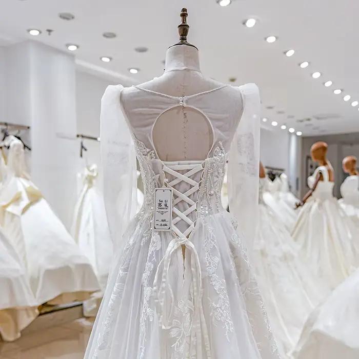 Robe de Mariée en Dentelle Personnalisée