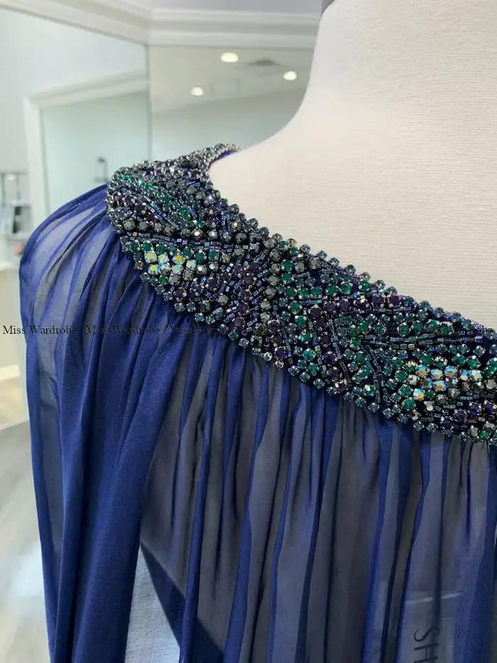 Robe de soirée sirène en velours bleu marine avec perles