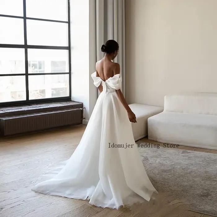 Robe de mariée élégante en tulle à épaules dénudées