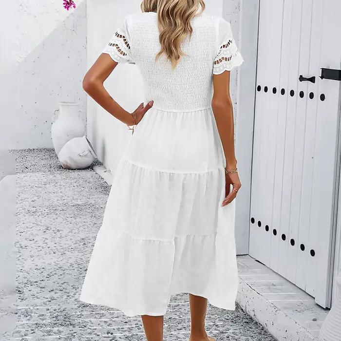 Robe en dentelle évidée à manches courtes pour femmes