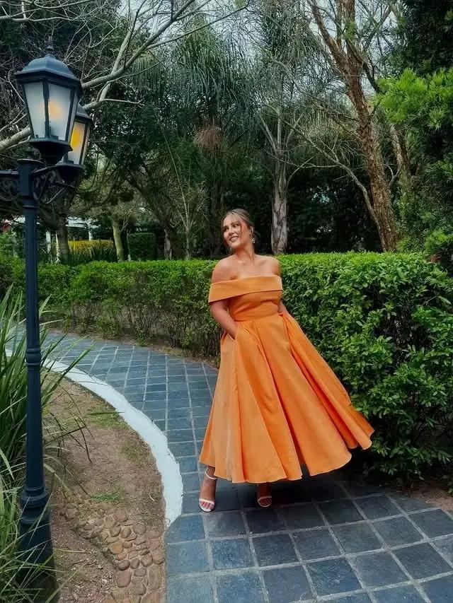 Magnifique robe de bal Orange en Satin