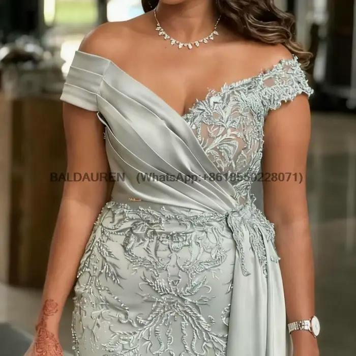 Robe de soirée sirène argentée en dentelle perlée pour mère de la mariée