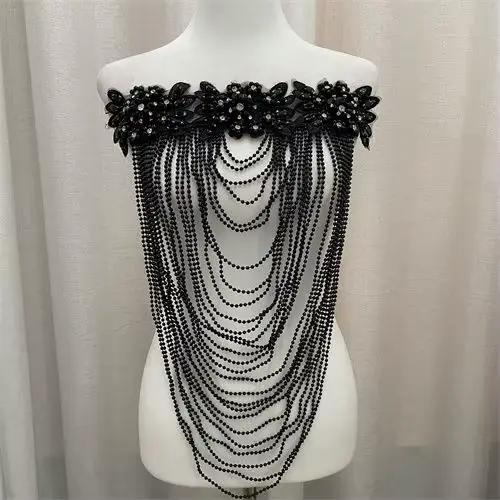 Nouvelle robe glamour perlée robuste avec embellissements devant