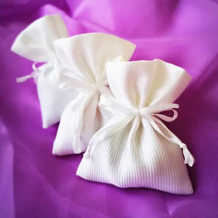 Petits Sacs Cadeaux Blancs de 7x9cm, Paquet de 50 Pochettes en Jute pour Emballage de Bonbons, Bijoux, ixd'Anniversaire et Mariage