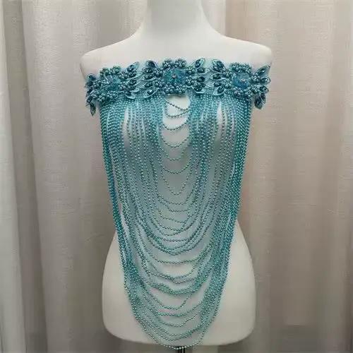 Nouvelle robe glamour perlée robuste avec embellissements devant