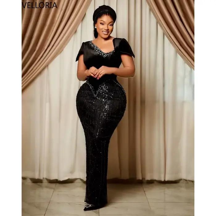 Robe de soirée noire brillante pour femmes noires