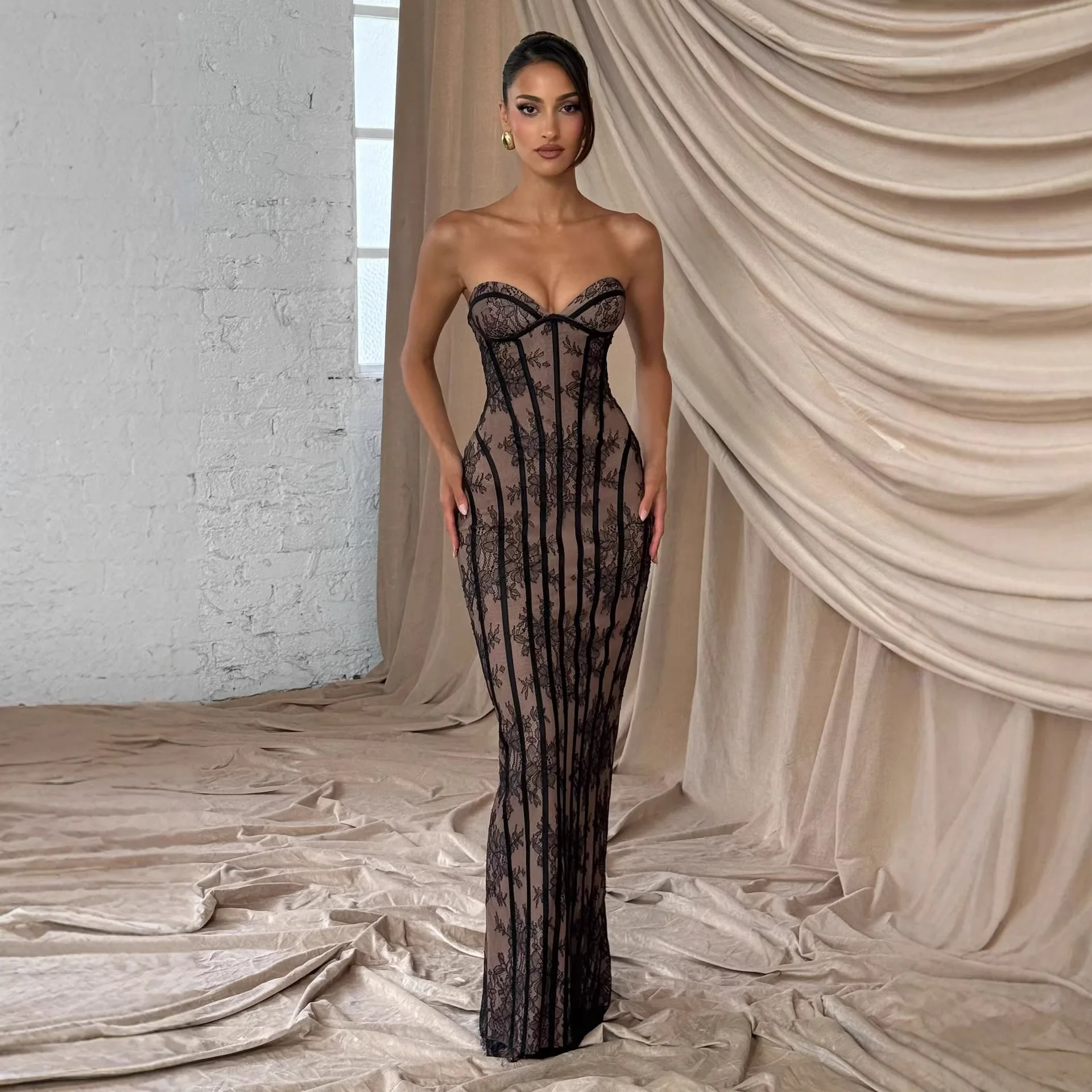Robe longue élégante sans bretelles en dentelle pour femme, robe de soirée sexy avec corset, robe ma