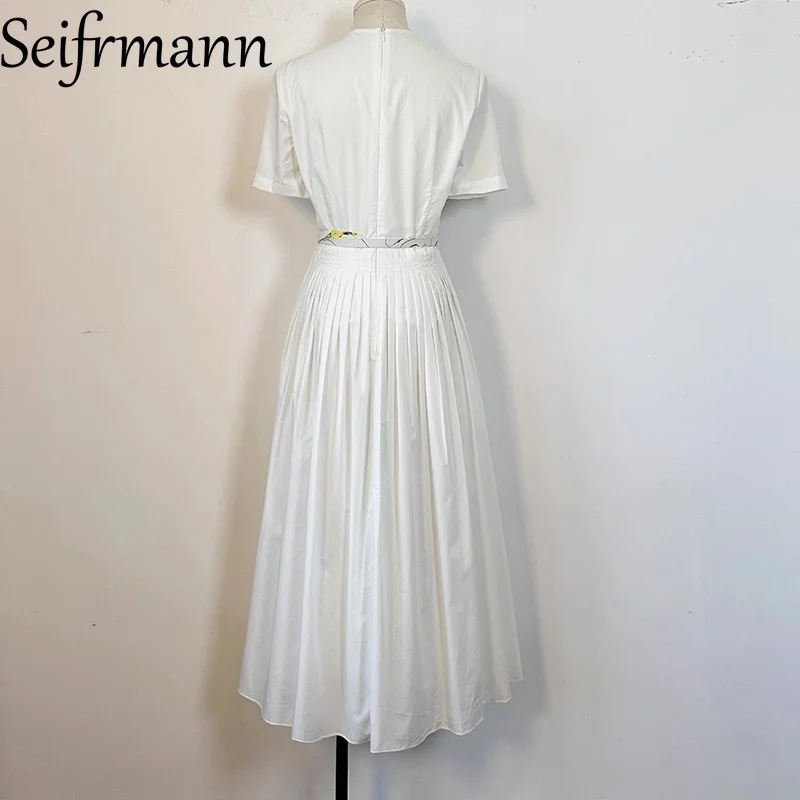 Seifrmann – robe en popeline imprimée fond blanc, col rond, manches courtes, taille cintrée, jupe lo