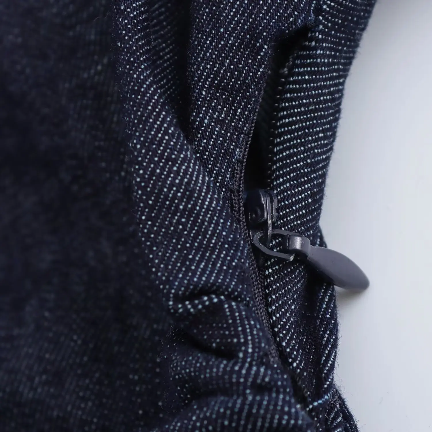 ETJ 2025 printemps nouvelle série 1975 robe MIDI en denim avec revers côté fermeture éclair mode rid