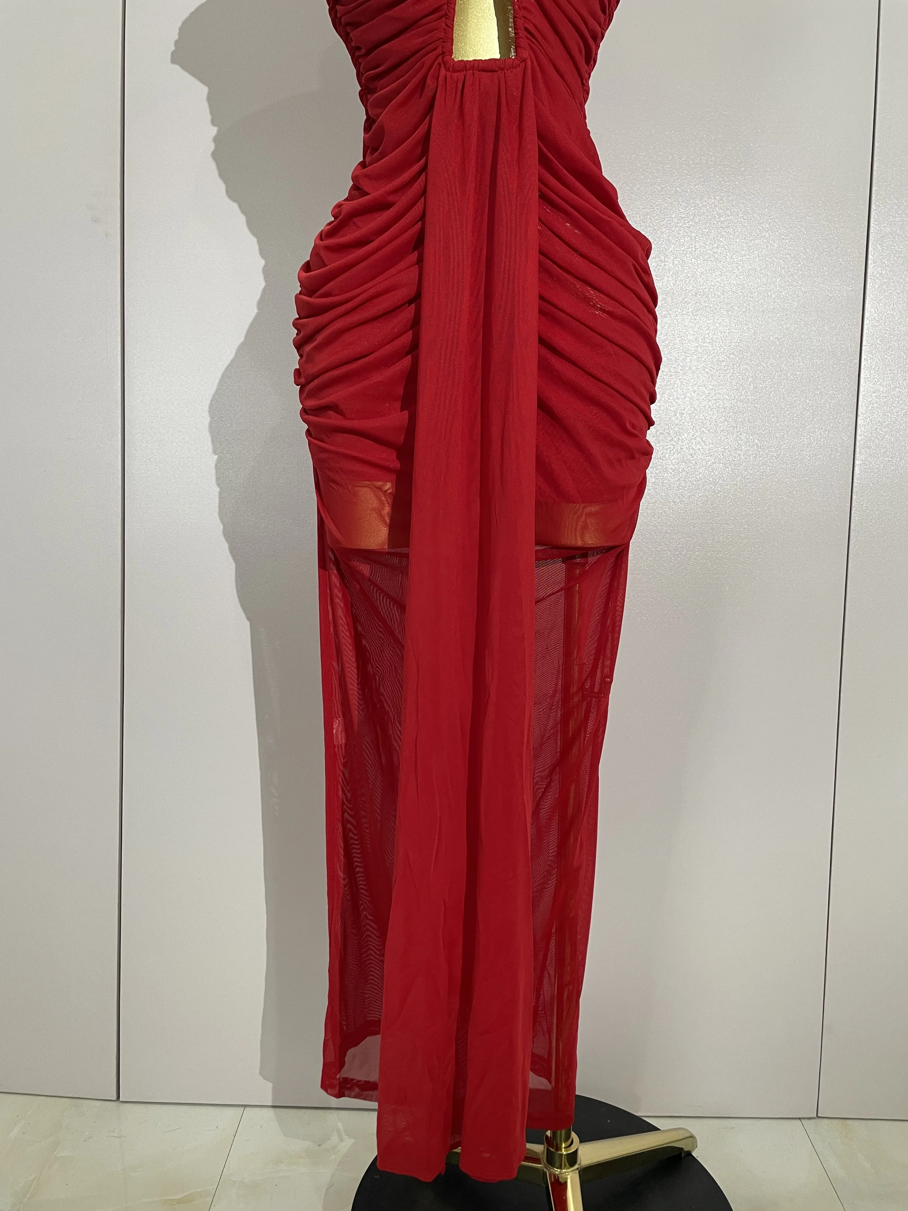 Femmes Sexy sans manches col rond évider maille moulante longue robe défilé de mode célébrer célébri