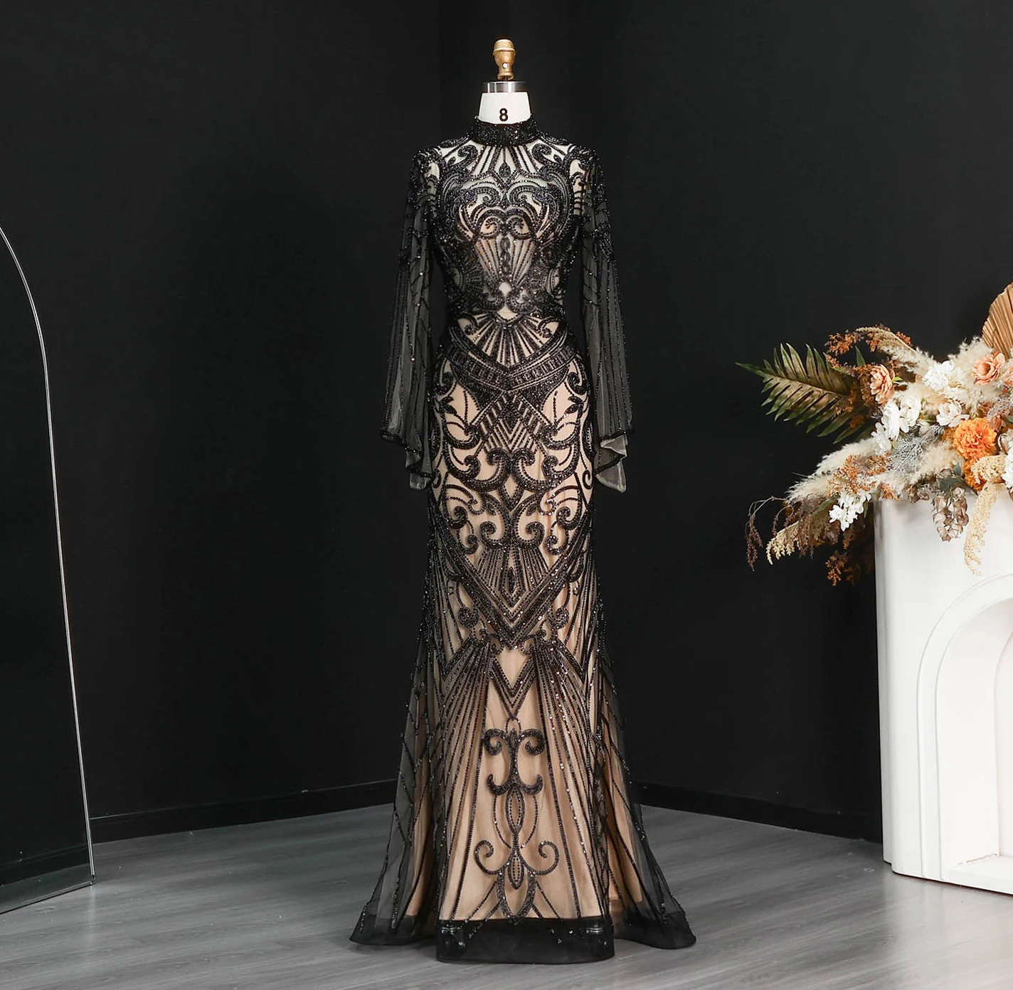 Robe de soirée noire Sharon Said Dubaï à motif géométrique perlé, manches longues évasées, robe de b