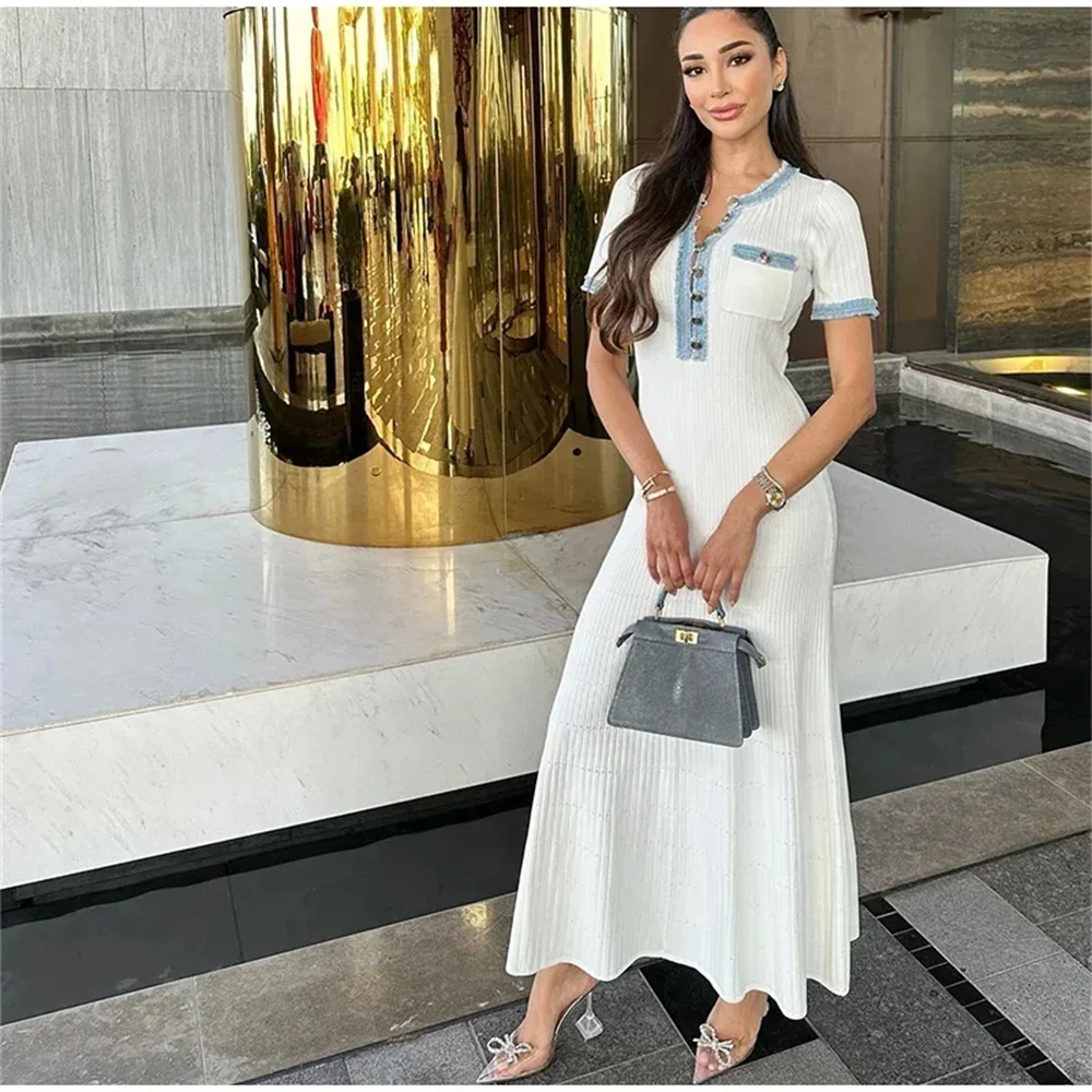 Robe Maxi en tricot pour femmes, élégante, contrastée, Chic, col rond, manches courtes, boutons méta
