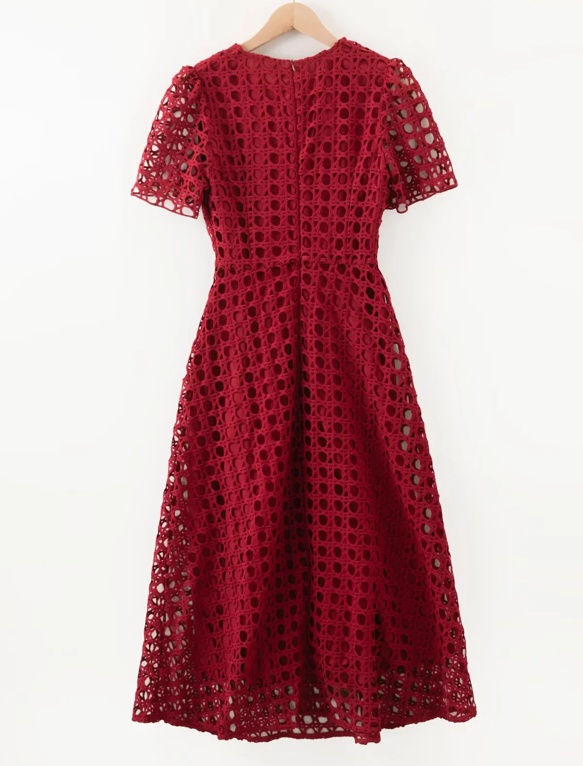 Robe brodée ajourée pour femmes, Style à la mode, motifs de fleurs, manches courtes, mi-mollet, abri
