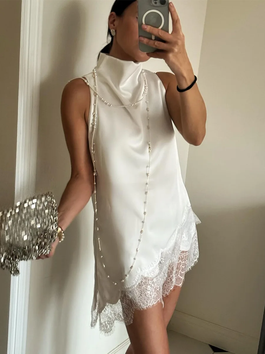 Robe Courte d'Été 2026 pour Femme en Satin à Col Montant, Silhouette Irrégulière, avec Bordure en De
