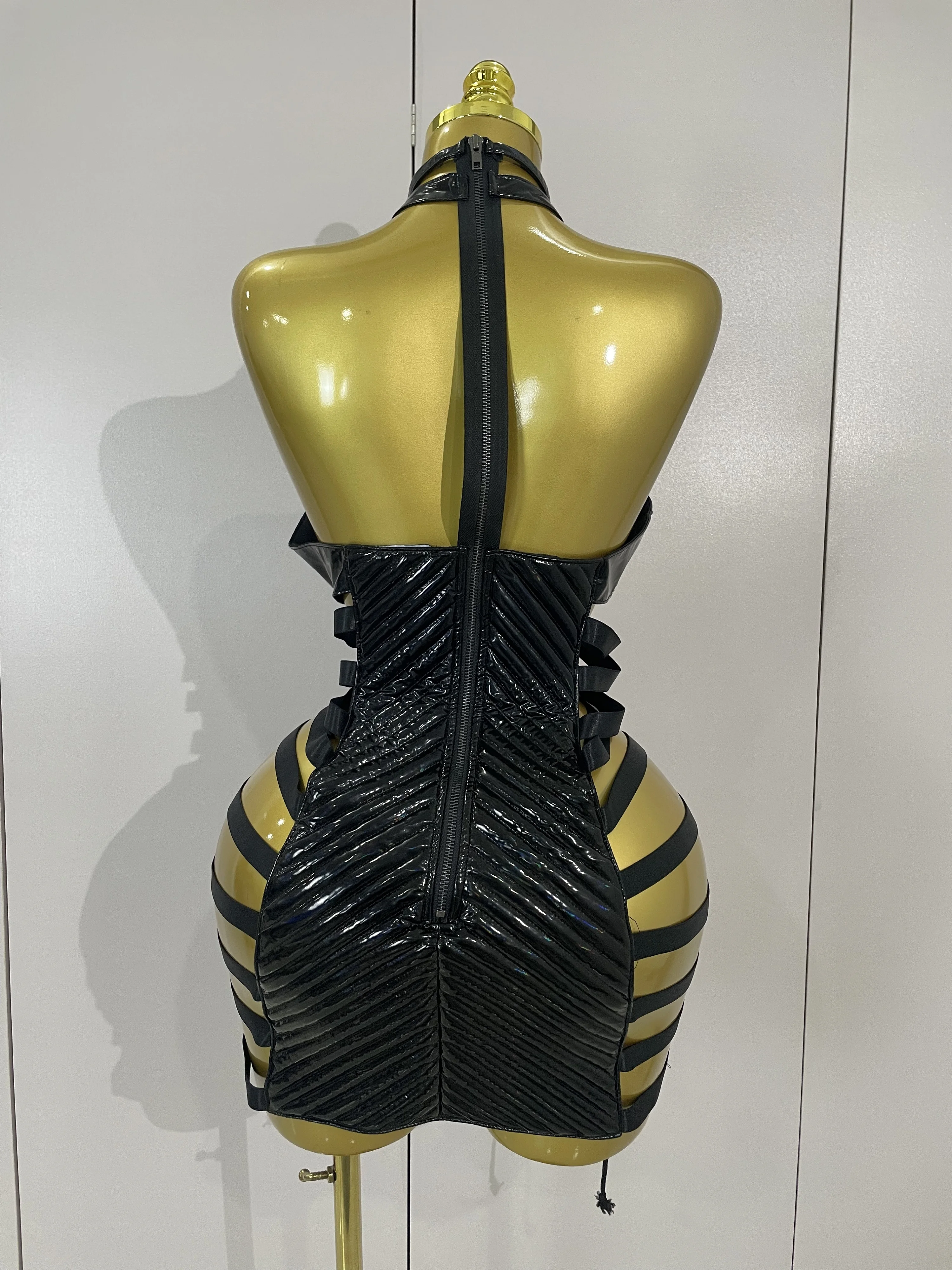 Robe courte en cuir noir pour femmes, Sexy, ajourée, gothique, col licou, chanteur de danse Gogo, di