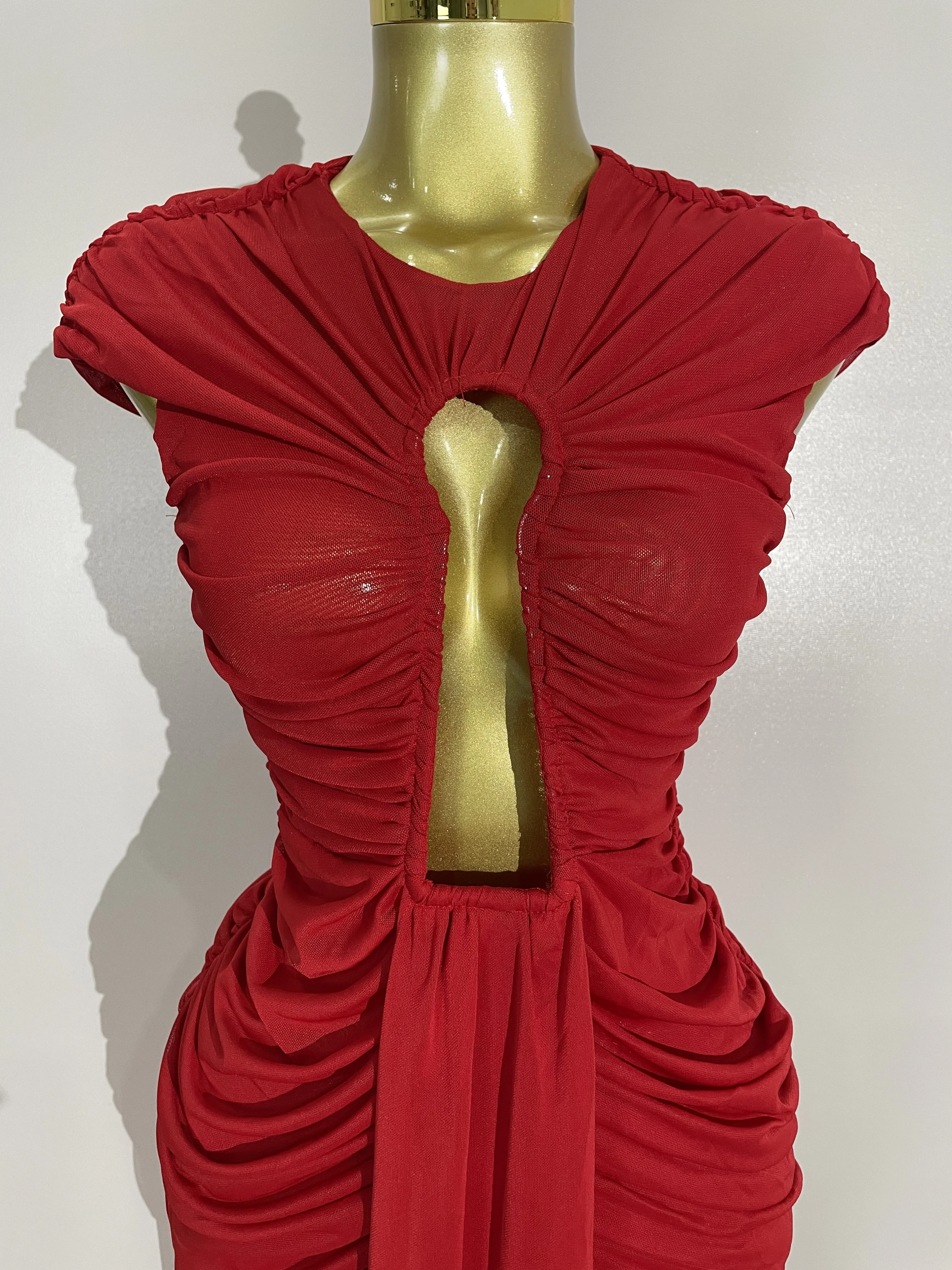 Femmes Sexy sans manches col rond évider maille moulante longue robe défilé de mode célébrer célébri
