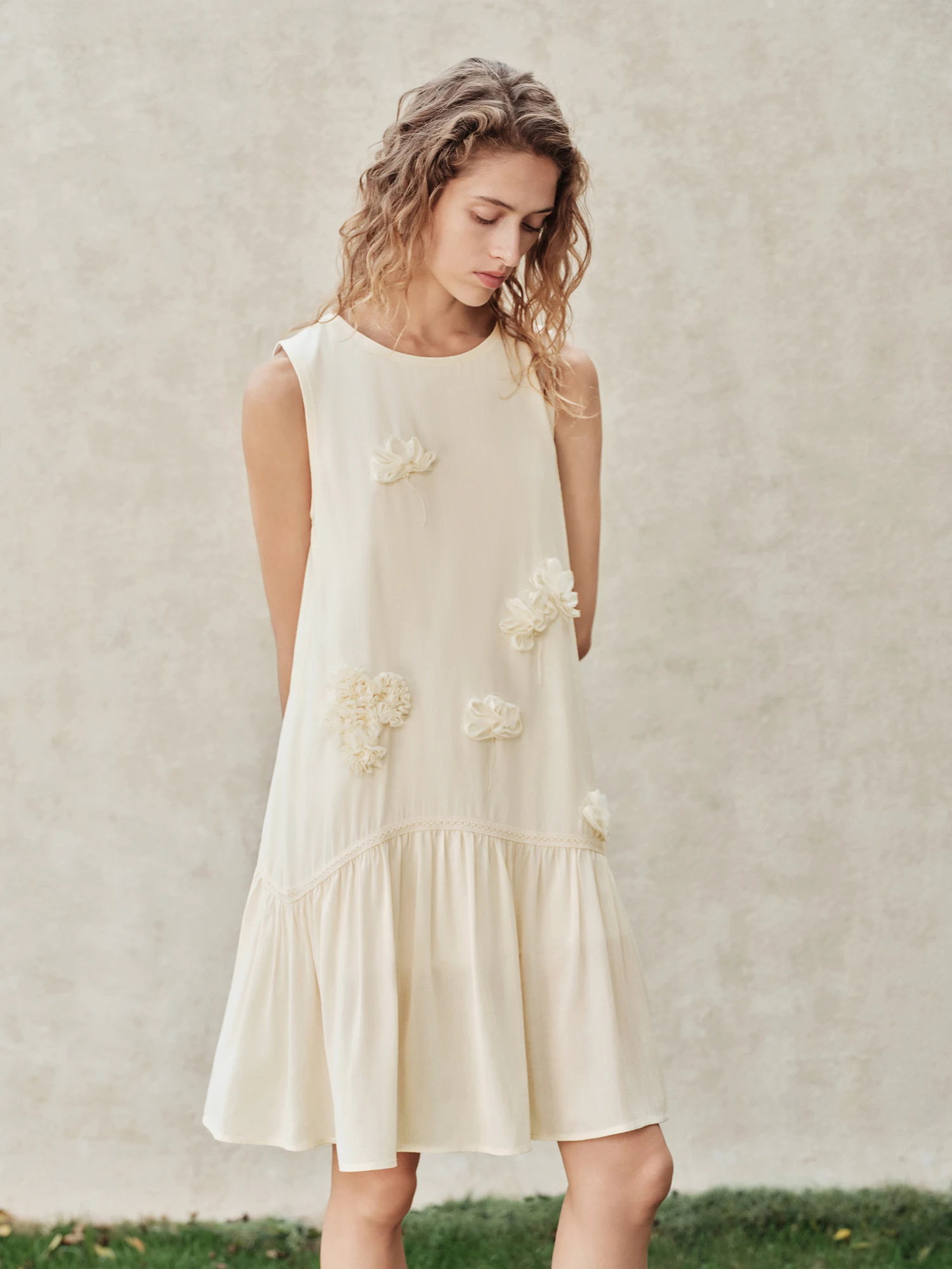 FSLE 【Série Premium】 Robe mini sans manches exquise perlée à la main pour femme, chic, élégante, pou