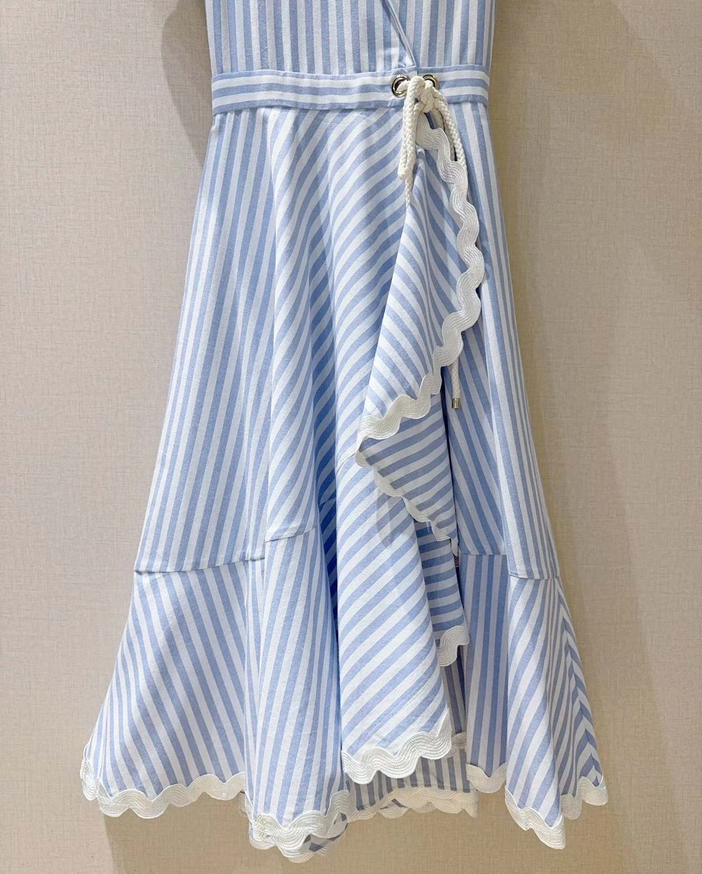 Top qualité nouvelle robe de printemps 2026 mode Style femmes Sexy col en v bleu blanc rayé imprimé