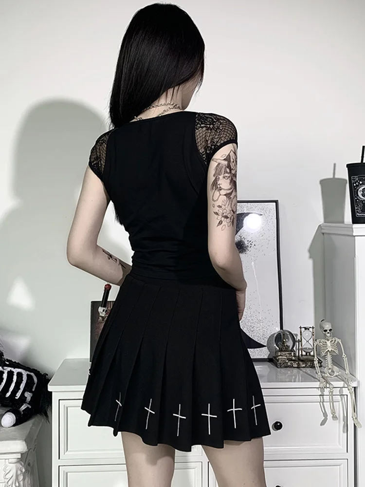 Vintage hauts Goth T-shirt femmes moulante pansement dentelle noir T-shirts gothique Streetwear Sexy