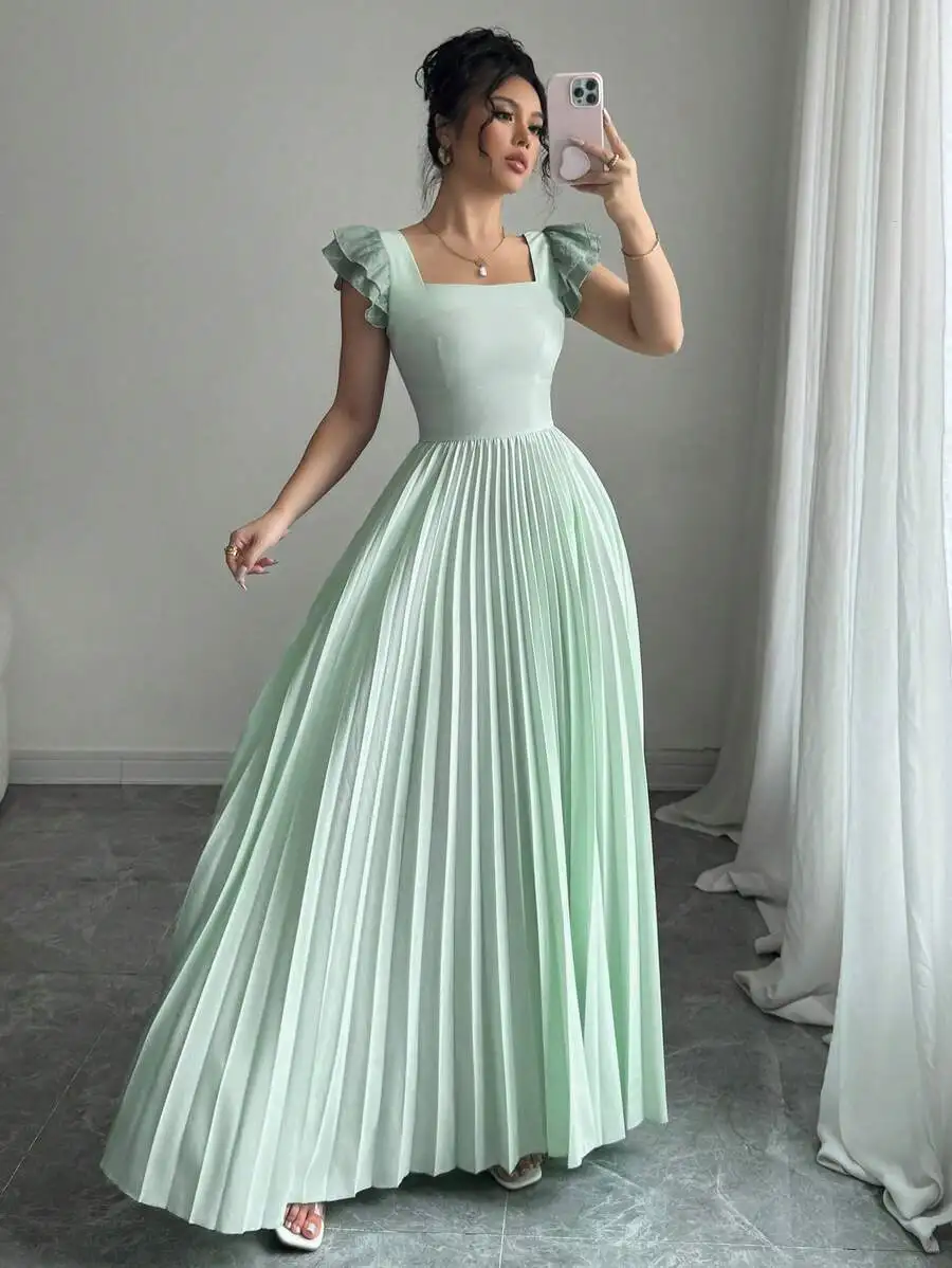 Robe maxi élégante à col carré vert menthe, manches à volants et plissée