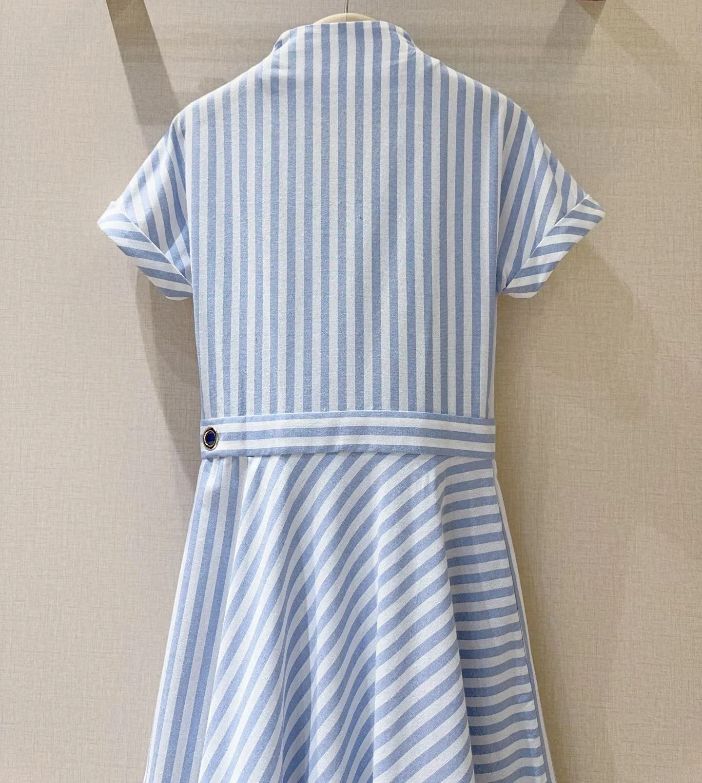 Top qualité nouvelle robe de printemps 2026 mode Style femmes Sexy col en v bleu blanc rayé imprimé