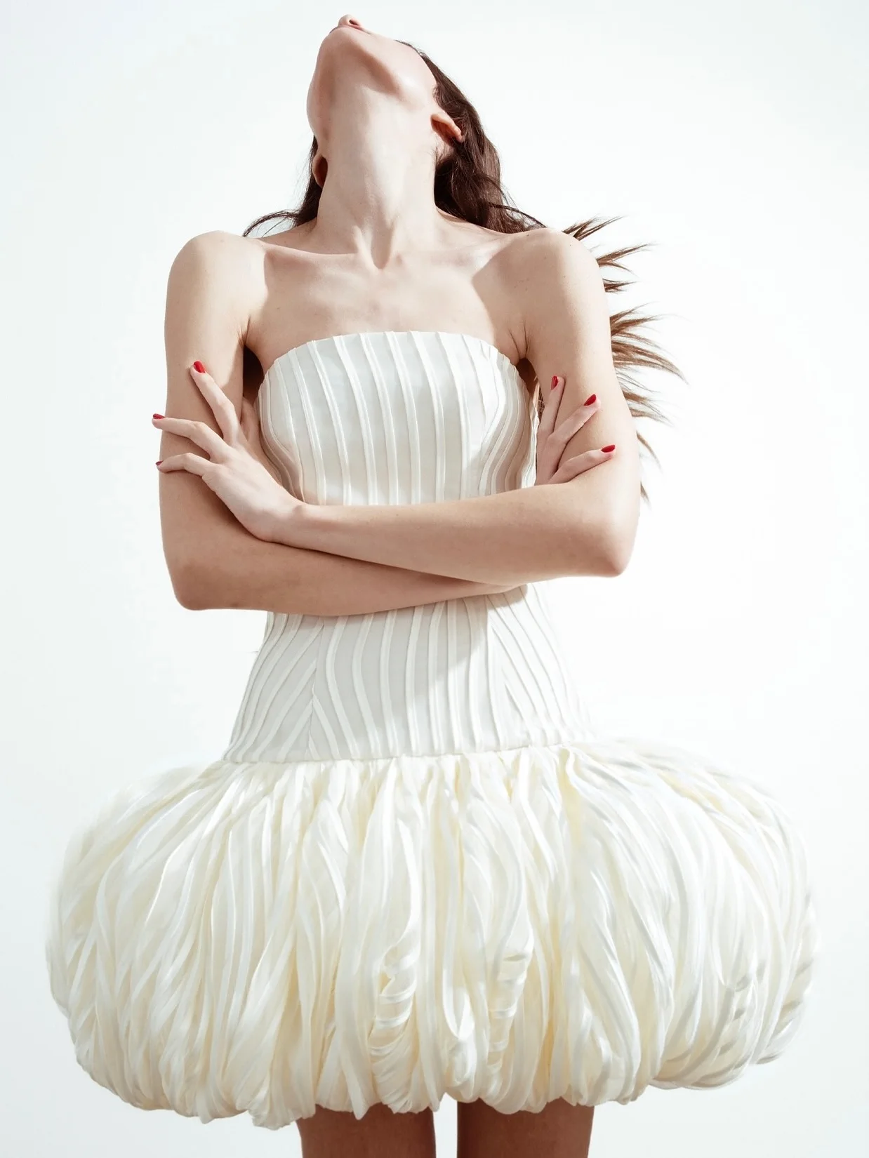 Nouvelle Robe Courte Blanche Plissée sans Bretelles pour Femme 2026, Robe de Cocktail à Ourlet Bulle