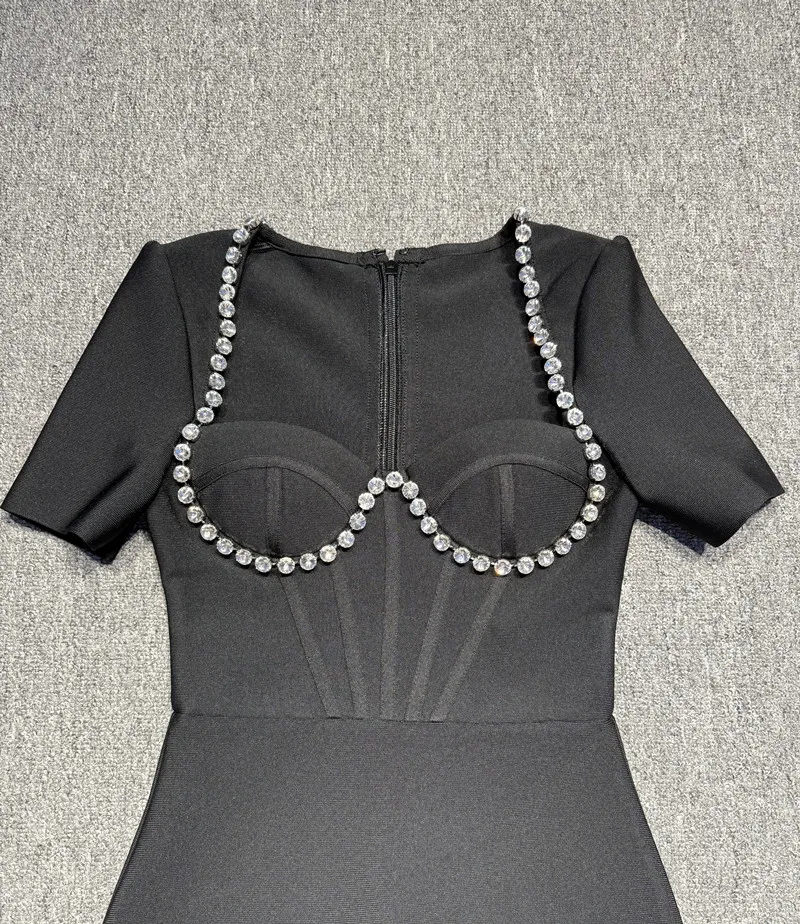 Robe à bandes pour femmes, couleur noire, Sexy, manches courtes, col carré, plumes, moulante, mi-mol