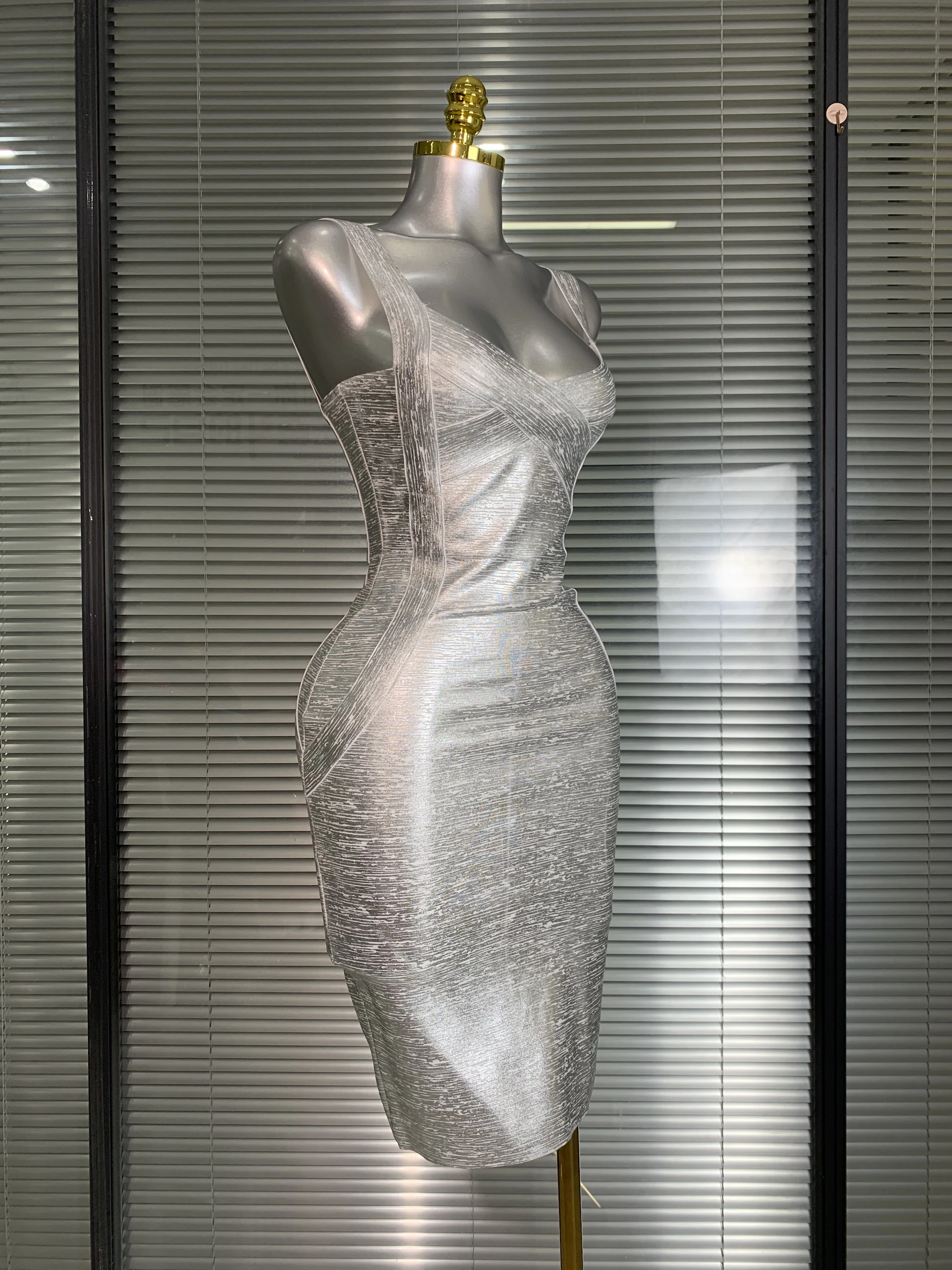 Robe à bandes moulante pour femmes, flambant neuf, Sexy, bronzante, argent, célébrité, mode, rue, ro