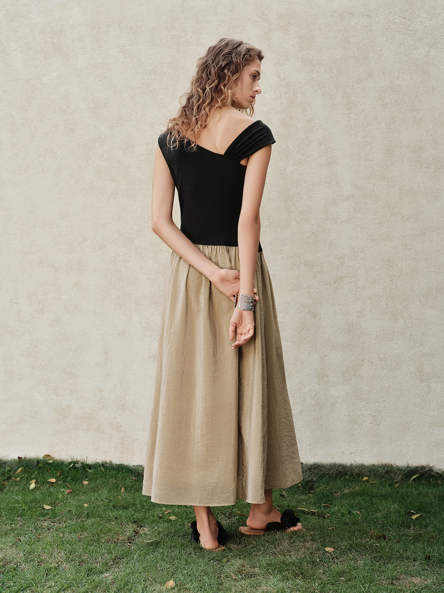 FSLE【Série Premium】Robe asymétrique sans manches pour femme, été 2026 - Design élégant pour tous les