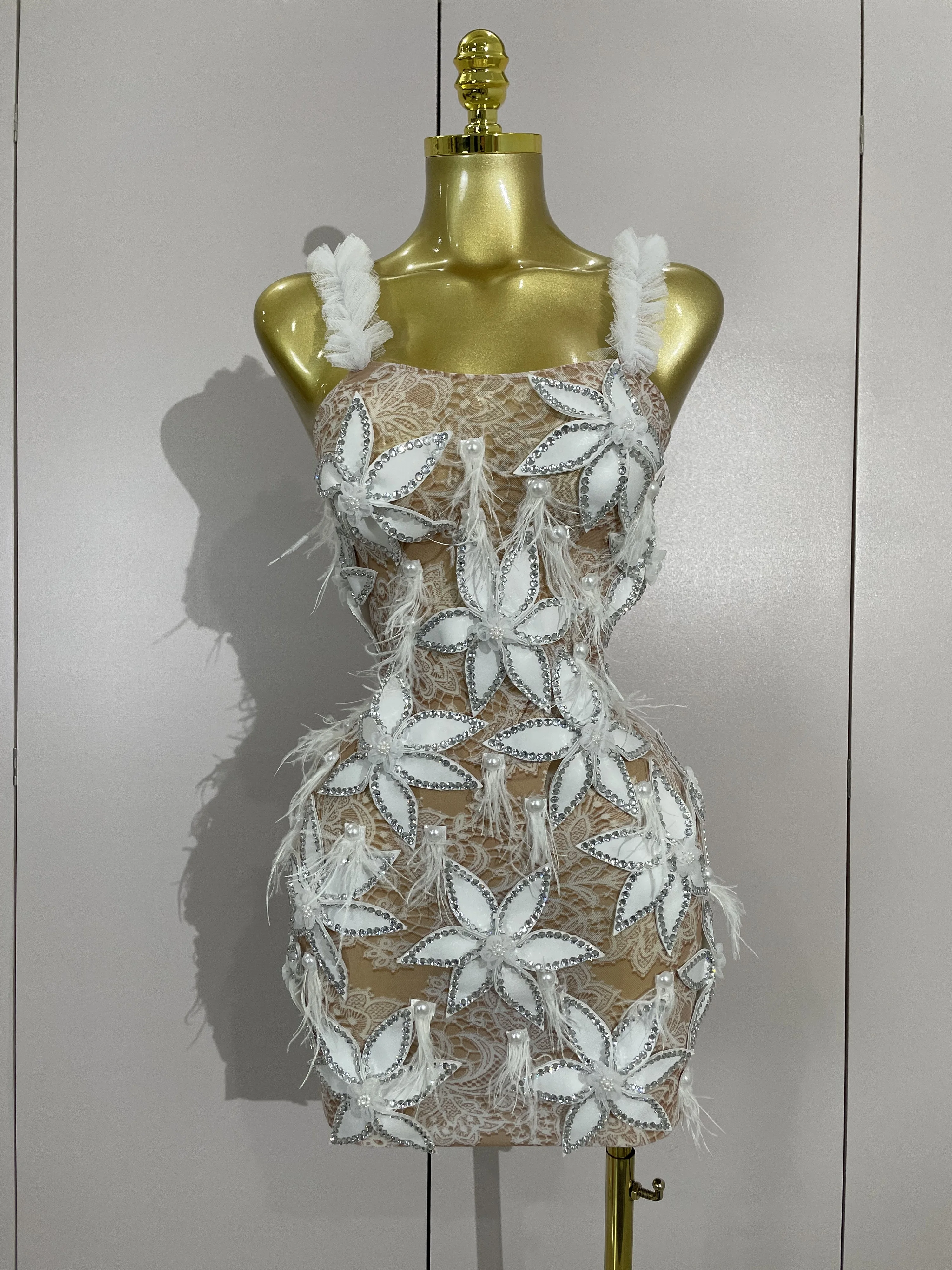 Sexy brillant diamant fleurs plumes blanc Transparent Slip robe courte soirée bal célébrer anniversa