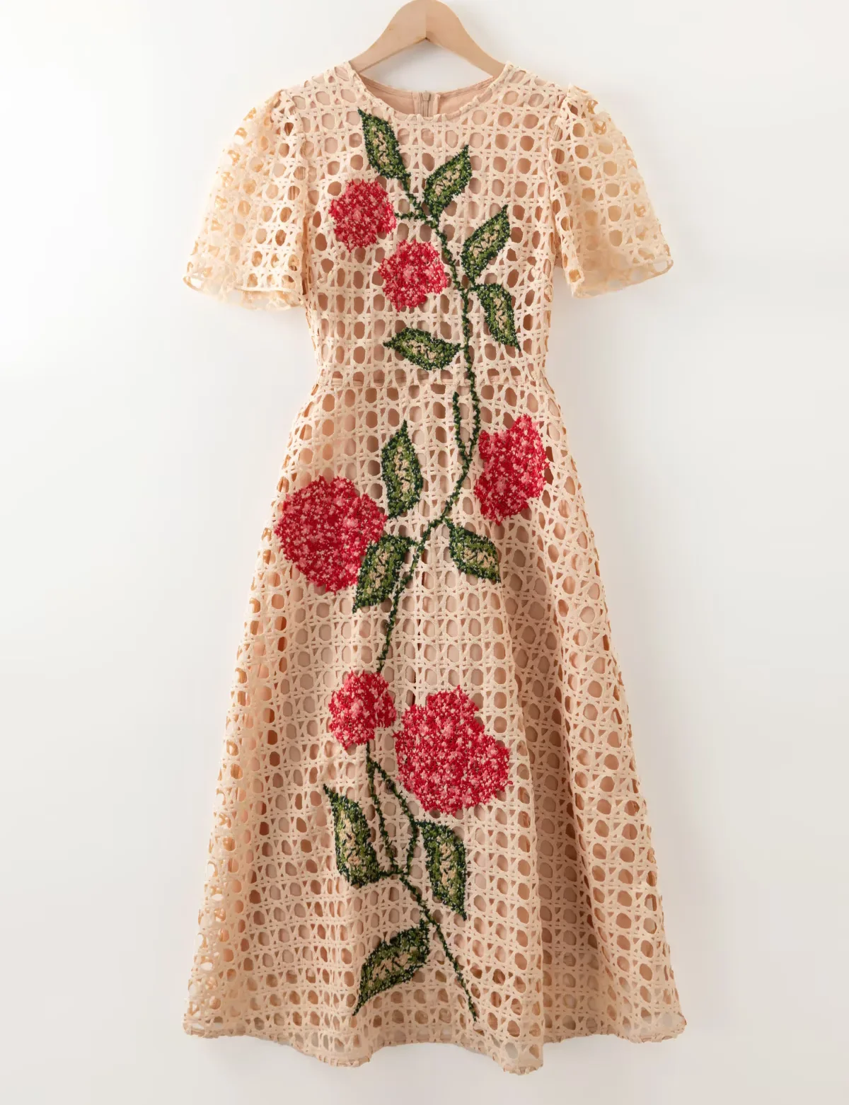 Robe brodée ajourée pour femmes, Style à la mode, motifs de fleurs, manches courtes, mi-mollet, abri