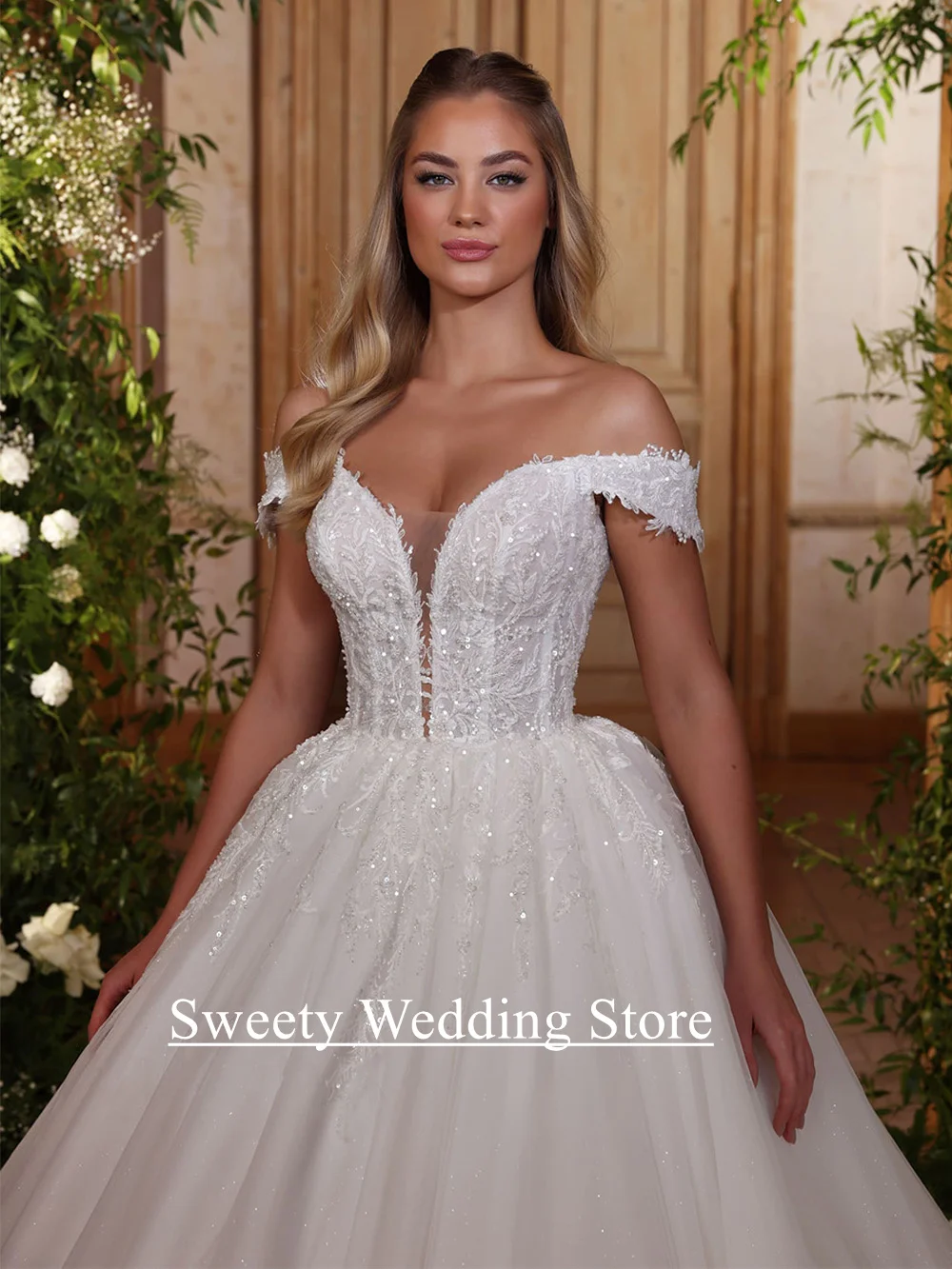 Robe de mariée personnalisée à col en V profond pour femmes, robes de mariée à paillettes, robes de patients de train de cour, hors de l'initiative