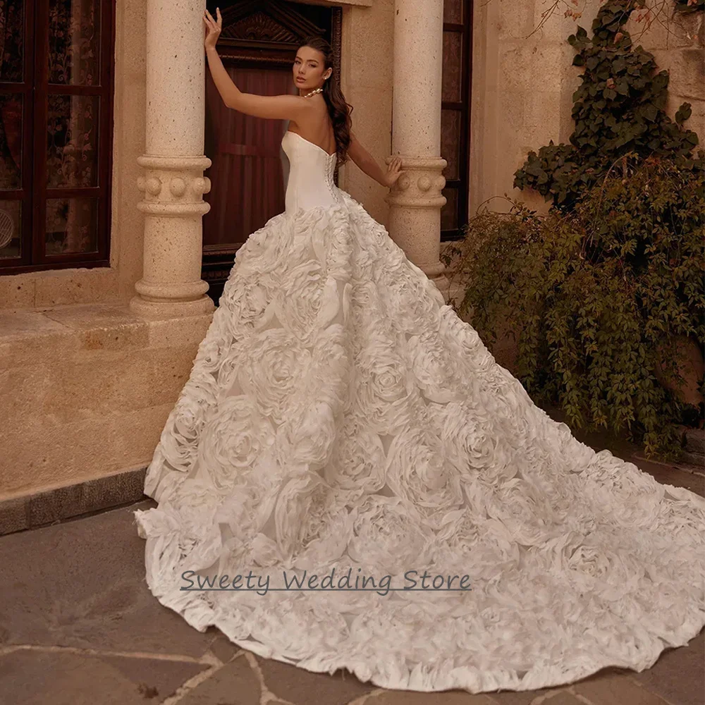 Magnifiques robes de mariée de bal personnalisées